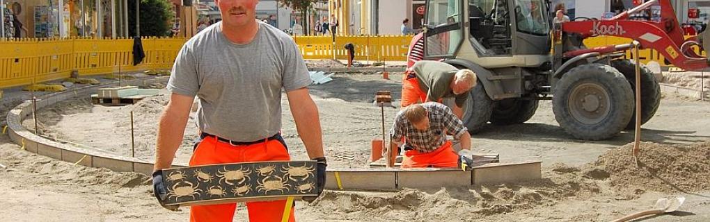 Innenstadtsanierung Varel Bronzereliefs